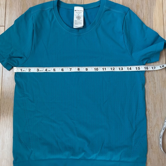 Athleta In Motion Tee - Picture 2 of 6